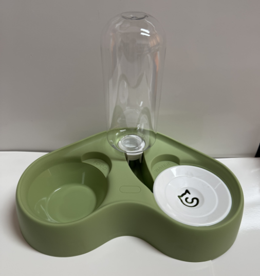 Ground feeder-medium-with bowl-matcha green-PP+ plastic + iron-1 piece